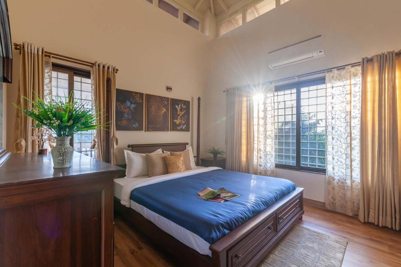 Stayvista'S Lake La Vie - Tranquil Lake-View Villa Amidst Farmland With Pool And Poolside Gazebo - Proximity To Sula Nashik Exterior foto